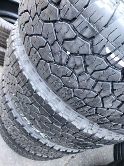 Selling (4] tires LT275/65r20 Goodyear Wrangler trailrunner