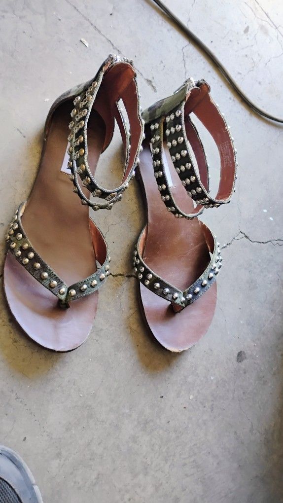 Women's 8.5 Steve Madden Sandals See Video Photos FCFS $15 Camouflage