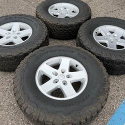 17” JEEP COMMANDER WRANGLER GRAND CHEROKEE WE FINANCE RIMS WHEELS TIRES 