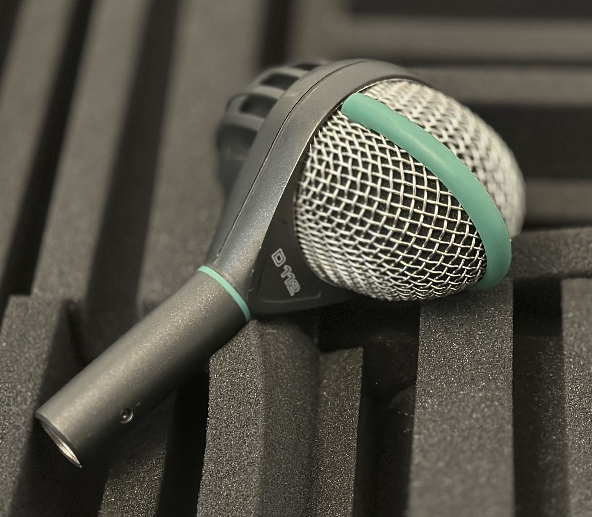 AKG D112 - Kick Drum Mic - MINT