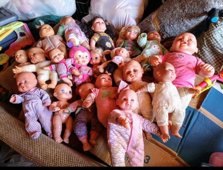 Bundle Lot of BabyDolls ( 20+ Babydolls )