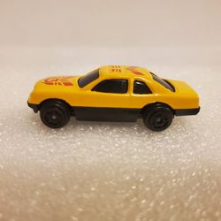 Vintage Ford Sierra 2 Doors 1:64 Scale Unbranded Diecast Car Yellow Collectible 