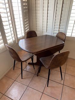 Dining room table