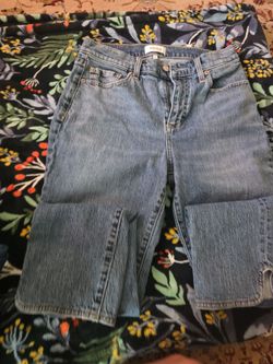 2 pairs of Womens Jeans