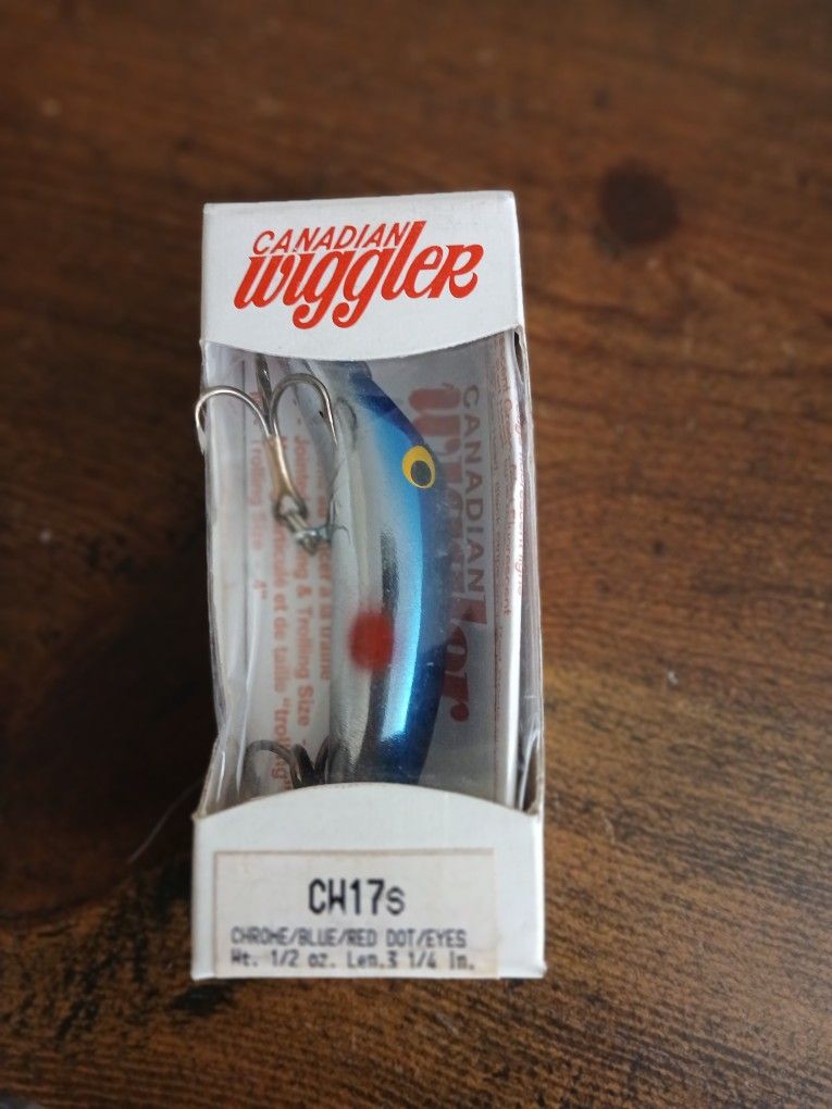 NOS Vintage Canadian Wiggler C17s Fishing Lure