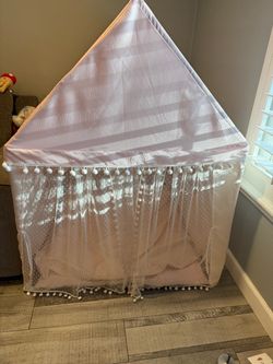 Kids playhouse
