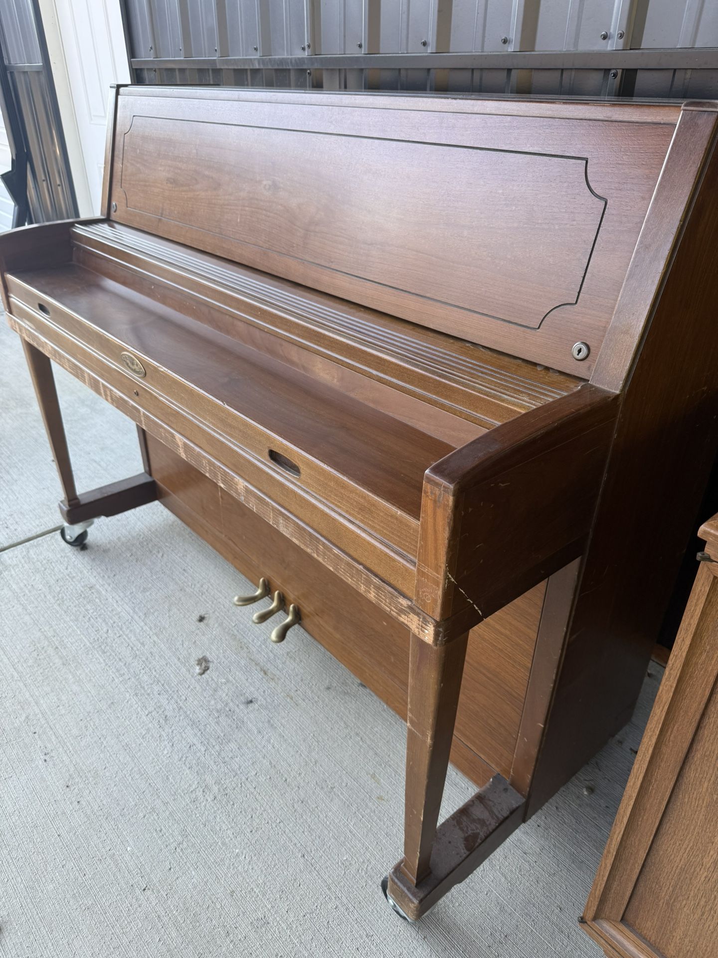 Wurlitzer Upright Piano Model 2960
