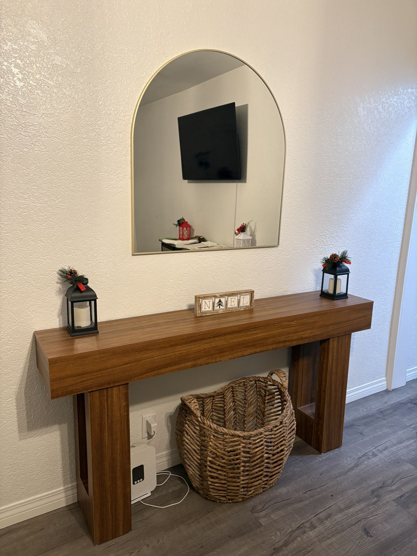 Farmhouse Entry Table