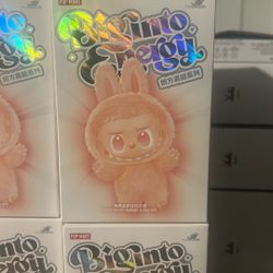 Big Into Energy Labubus 