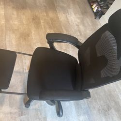 Ergonomic Office Mesh Chair with Reclining High Back and Retractable Footrest