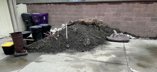 FREE DIRT LONG BEACH
