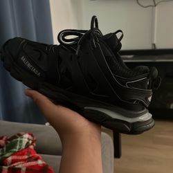 balenciaga track leds 