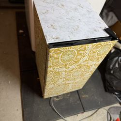 Mini Fridge 