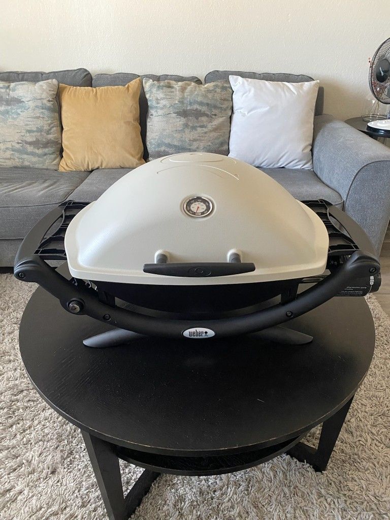 Weber Q2200 Grill