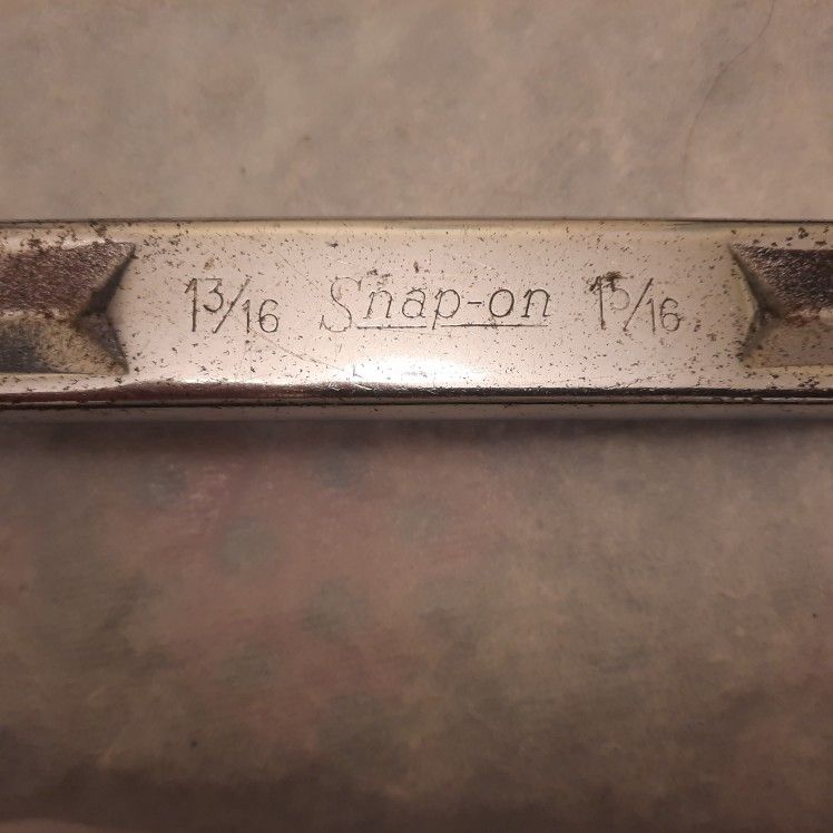 Snap-On XV3842 Double Box Combination Wrench. 1 5/16 X 1 3/16. Patina But Usable