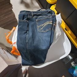 Women's Wrangler Aura Jeans