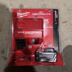 Milwaukee M18 Redlithium Starter Kit Battery