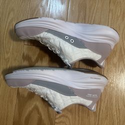 Skechers slip ins 7.5 medium