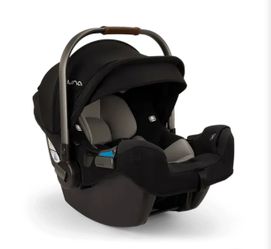 Bugaboo Turtle by Nuna - infant car seat with base – excellent condition