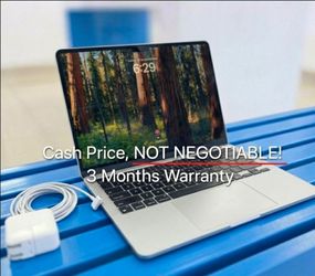 MacBook Air 13" 2022 A2681 M2 8GB / 256GB