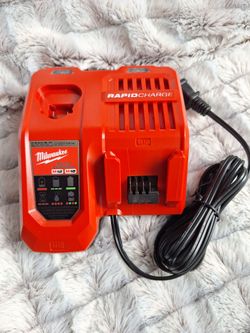 Milwaukee M12 and M18 Battery Charger