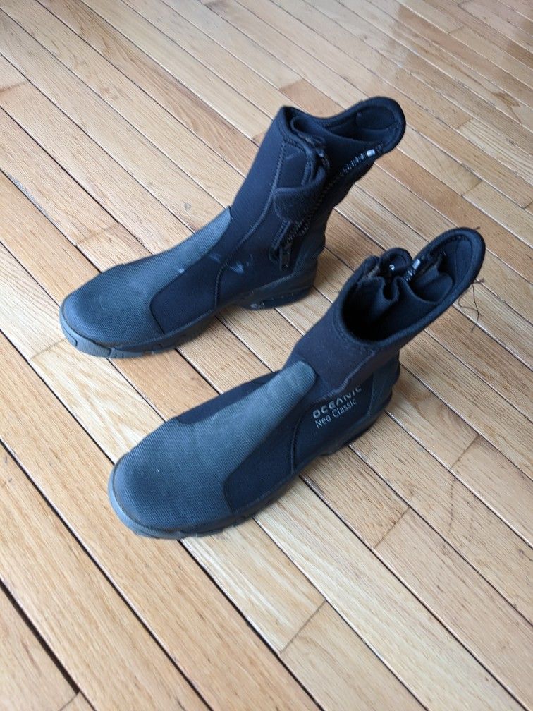 Scuba Diving/Snorkeling Water Boots (Oceanic Neo Classic, Size 9-10)