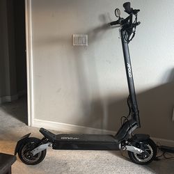 Apollo Phantom Electric Scooter