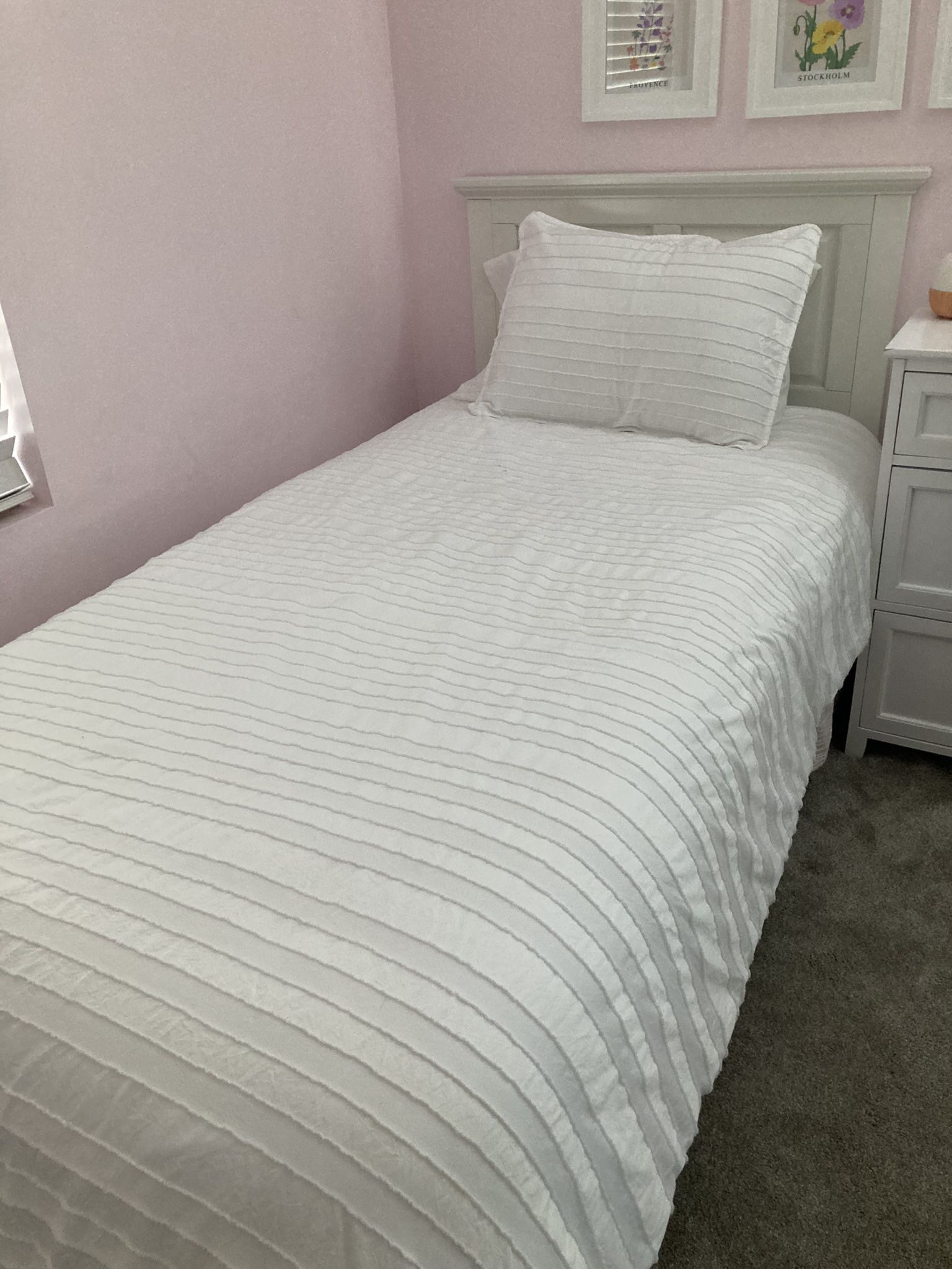 Twin Mattress With Headboard And Bed frame 