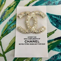 CC BROOCH 