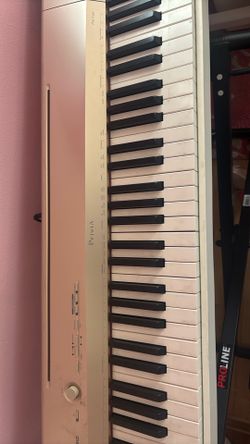 Privia keyboard and Proline stand