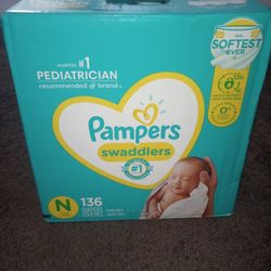 Pampers N 136 Diapers 