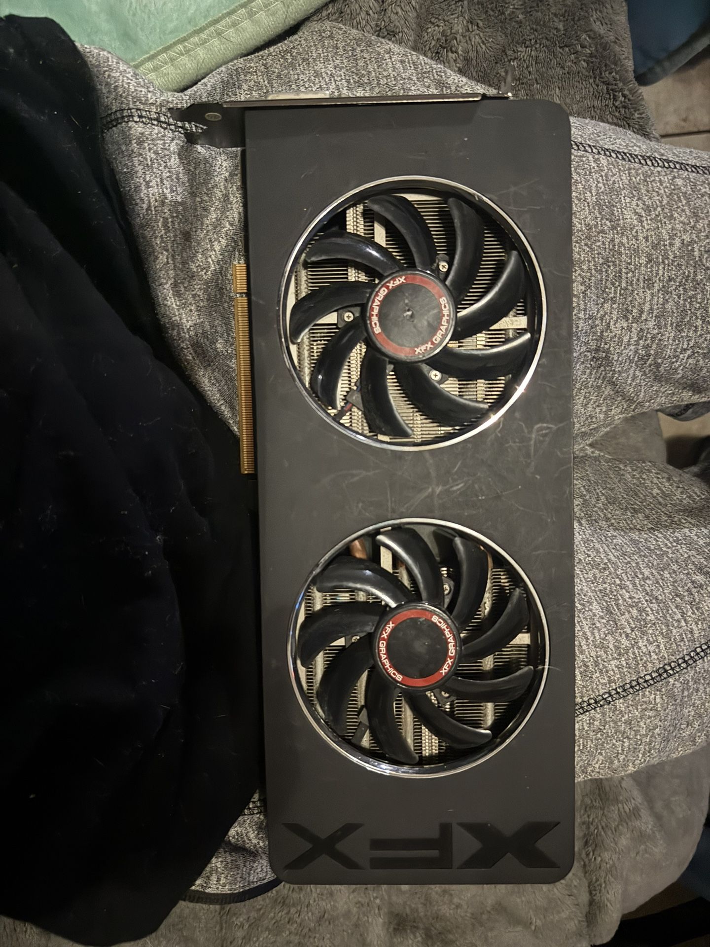 Radeon R9 280X