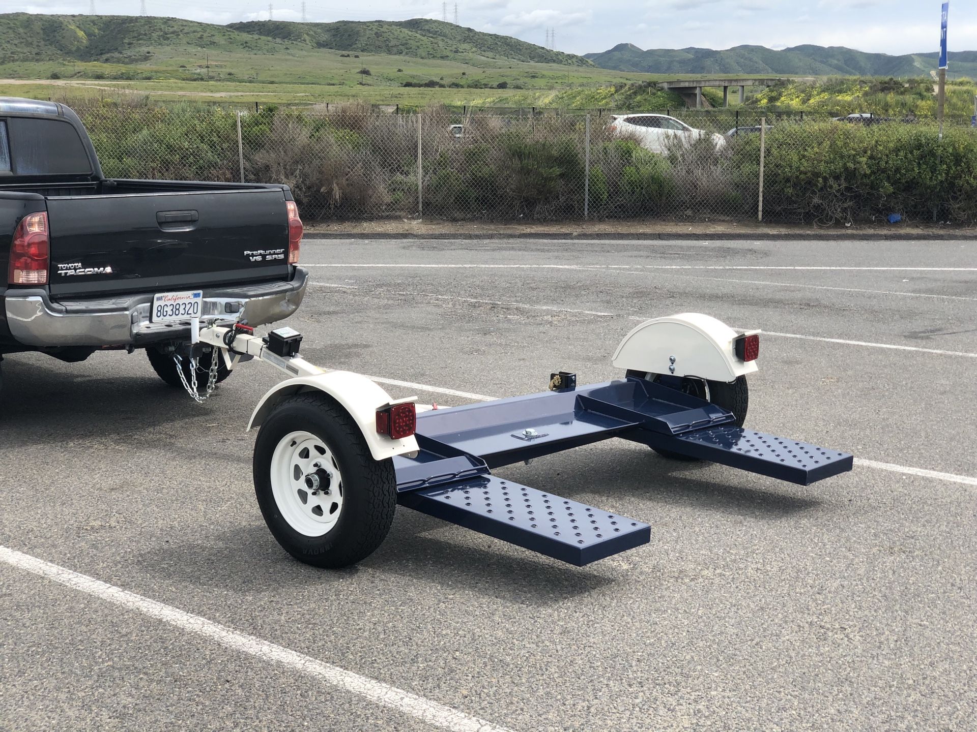 Heavy duty Tow dolly (CA) shipping available 2019 model