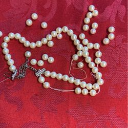 Vintage Ivory Tone Pearls