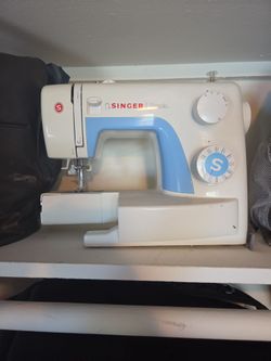Singer Simple sewing machine