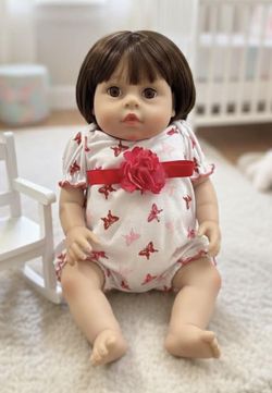 New 21” Realistic newborn baby doll