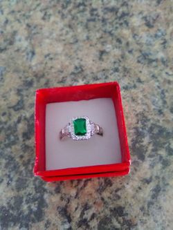 Emerald ring