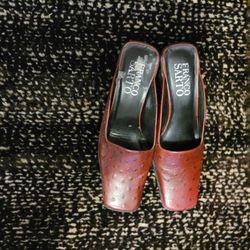 Franco Sarto ostrich shoes size 7.5 