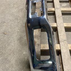 front bumper 2018-2020 ford f150. Good condition front chrome bar only. Se habla español. 