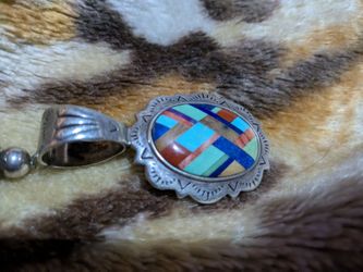 Dije Navajo de plata