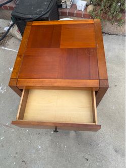 End table