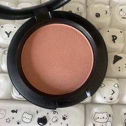 Mac Blush Melba