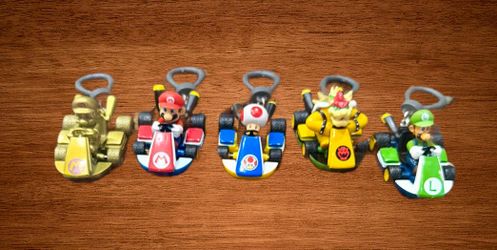 SUPER MÁRIO BROS. LOT OF 5 COLLECTIBLES KEYCHAIN CARS.