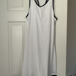Women’s Champion Dress M