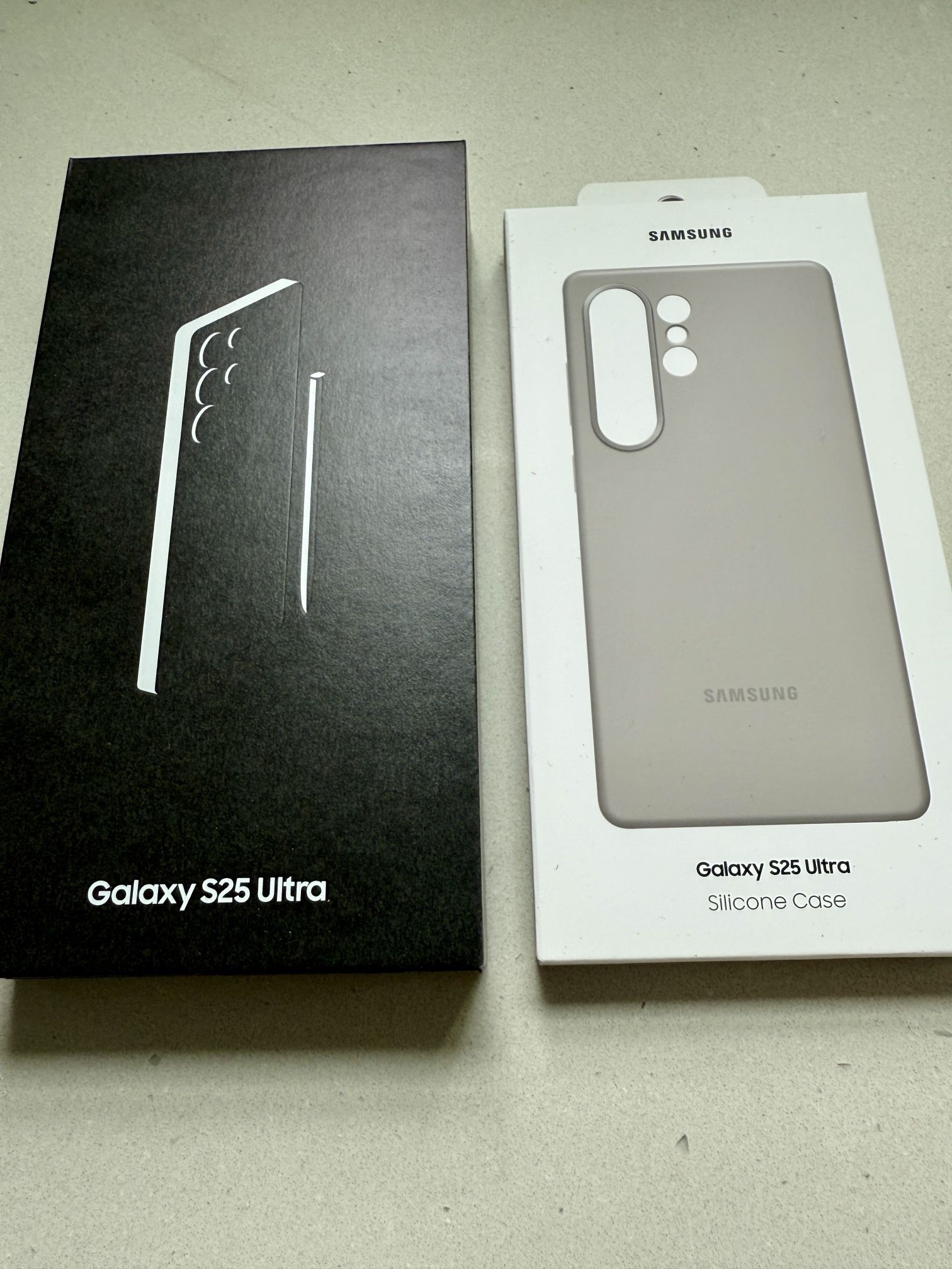 Samsung Galaxy S25 ULTRA 512GB Brand NEW Sealed Factory Unlocked + Brand New Silicone Case (FREE)