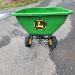John Deere Spreader 