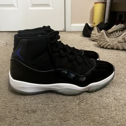 Jordan 11 “Space jam” 320 OBO-Size 12
