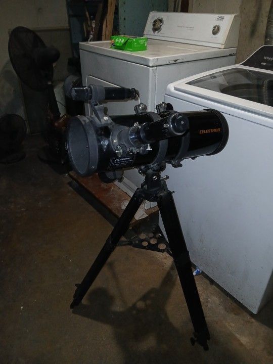 Celestron 4 1/2 (114mm) Newtonian Telescope