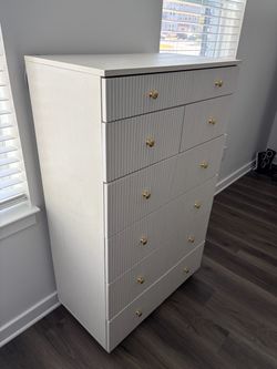 Dresser (White/Cream)