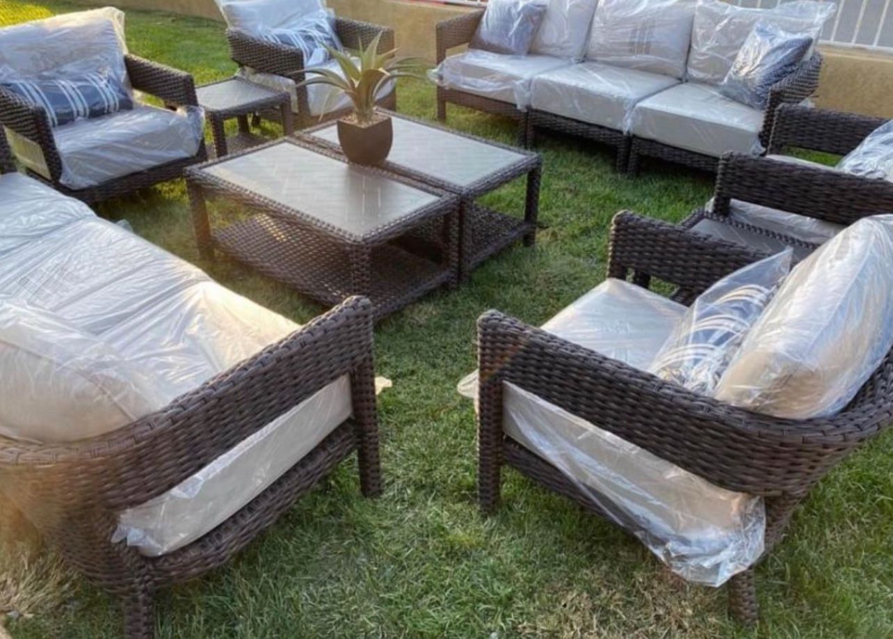 Huge Outdoor Patio Furniture Set Sunbrella